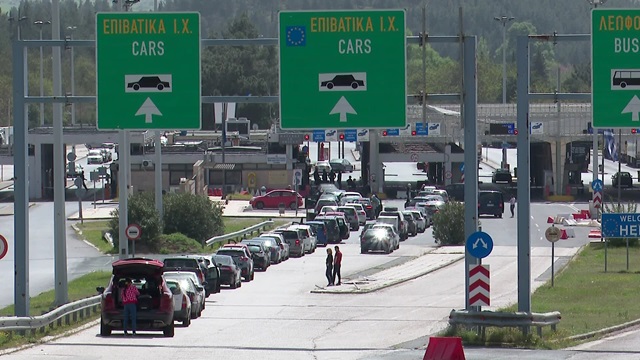 Rritet frekuenca e automjeteve në pikat kufitare