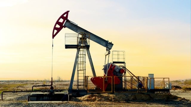 Pauza në konfliktin SHBA Iran ul çmimin e karburanteve  nafta zbret në 90 dollarë për fuçi