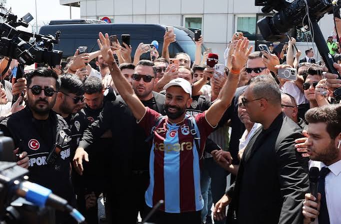 salah-te-trabzonspori-raportohet-si-i-zyrtarizuar-por-klubi-ka-konfirmuar-vetem-nisjen-e-negociatave
