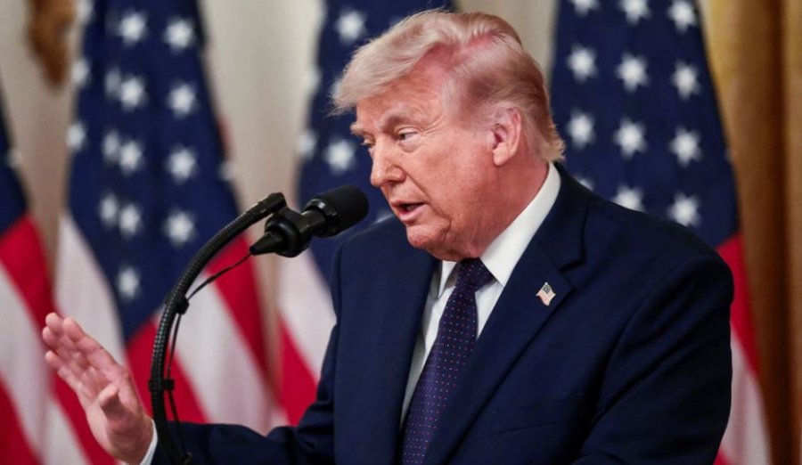Trump rrit presionin ndaj Iranit  ngushtica e Hormuzit mbetet e mbyllur