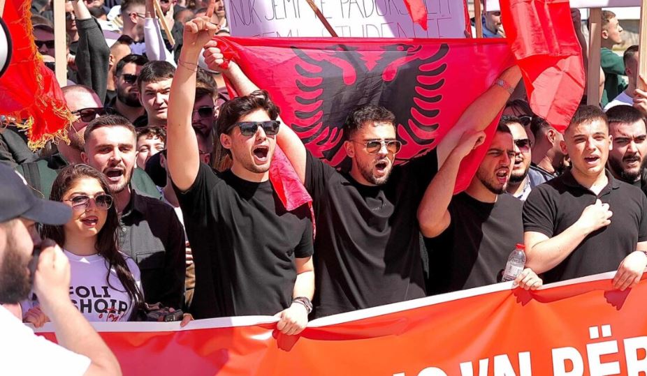 Studentët ripërsërisin kërkesën  provimet profesionale edhe në shqip 