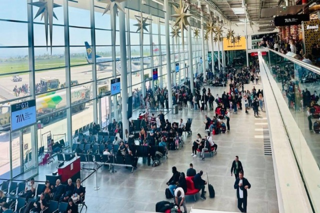 56-mije-hyrje-dalje-ne-dite-ne-rinas-ndermerren-masa-shtese-per-sigurine-dhe-menaxhimin-e-fluksit-turistik